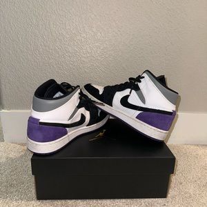 Jordan 1 Mid SE Purple